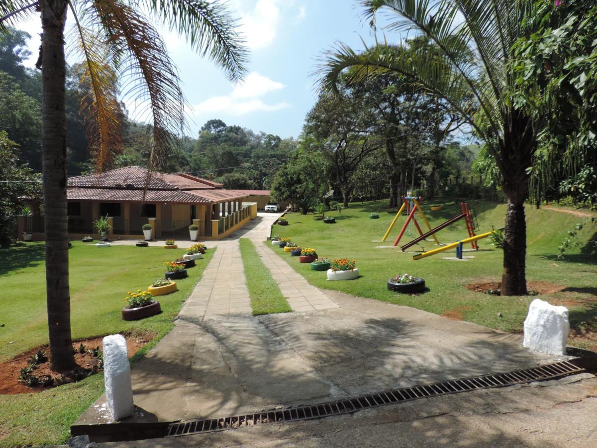 Vila Sitio Sebastiao Pereira Jambeiro Exteriér fotografie