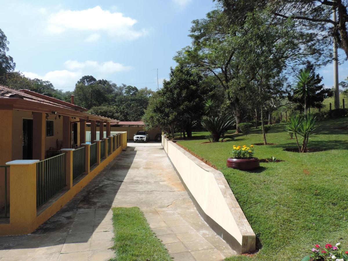 Vila Sitio Sebastiao Pereira Jambeiro Exteriér fotografie